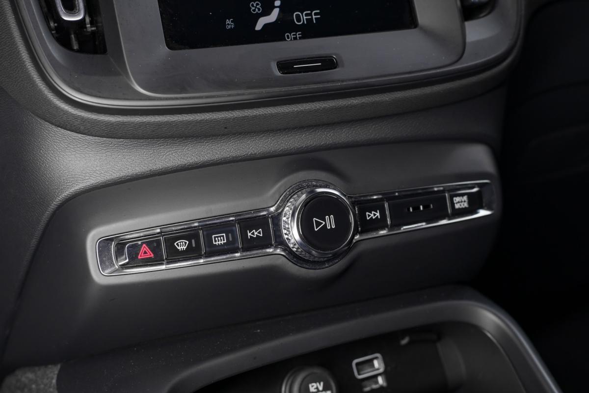 volvo-xc40-2022-hibrido-1477cc