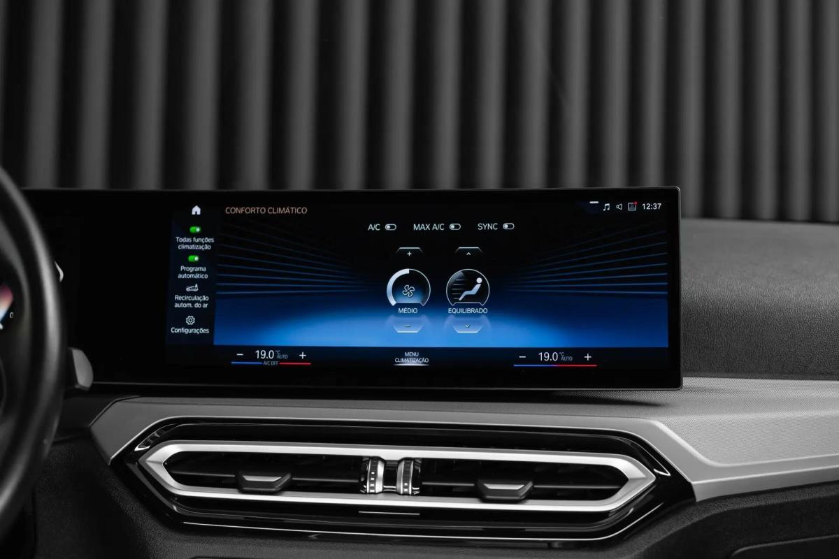 bmw-serie-3-318-d-touring-2023-diesel-1995cc