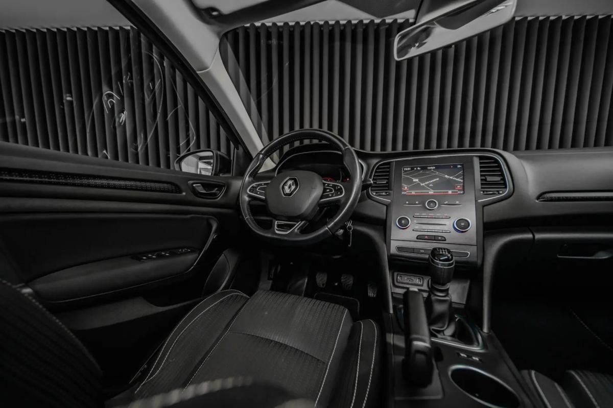 renault-megane-sport-tourer-2017-gasolina-1197cc