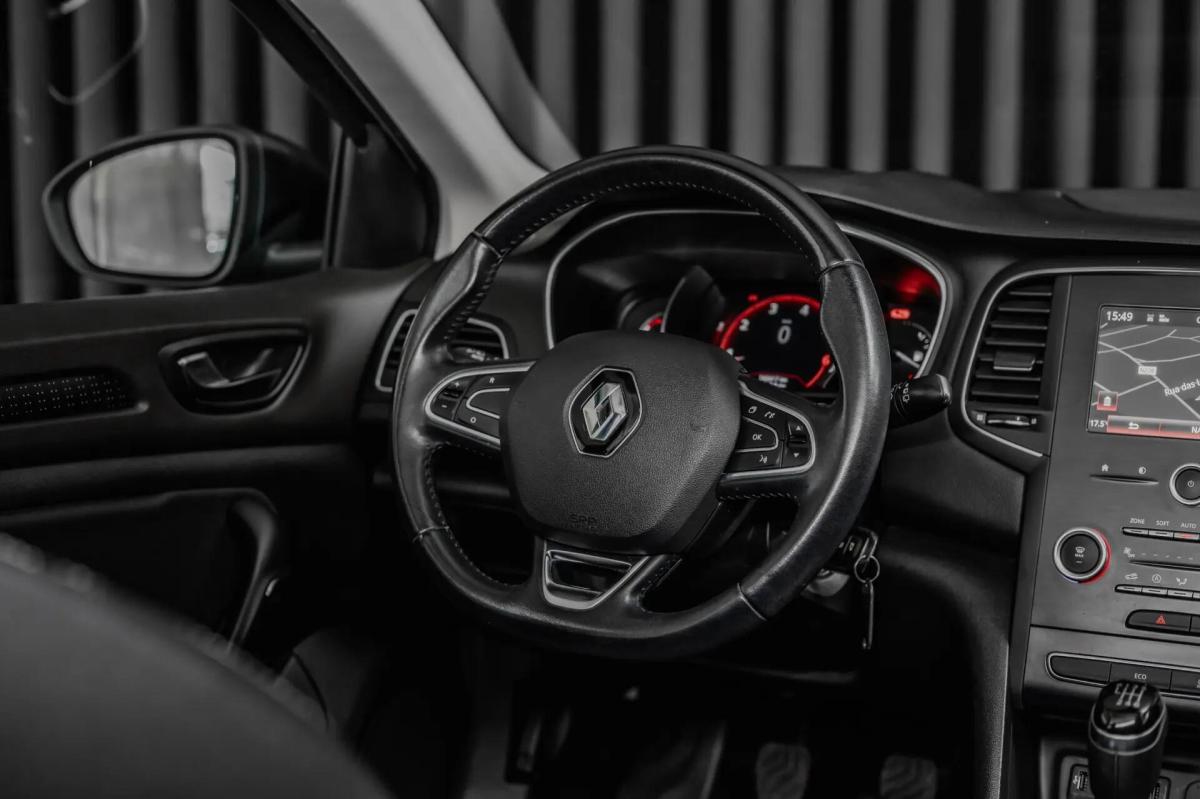 renault-megane-sport-tourer-2017-gasolina-1197cc