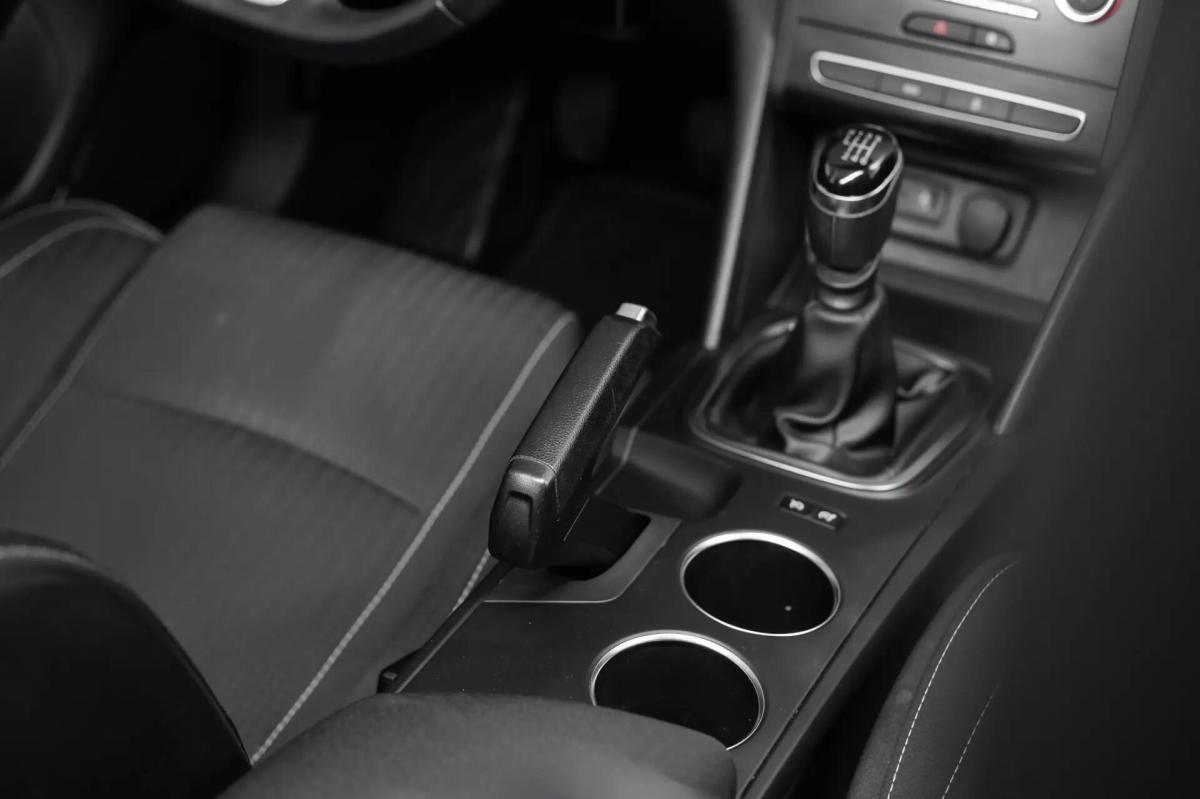 renault-megane-sport-tourer-2017-gasolina-1197cc