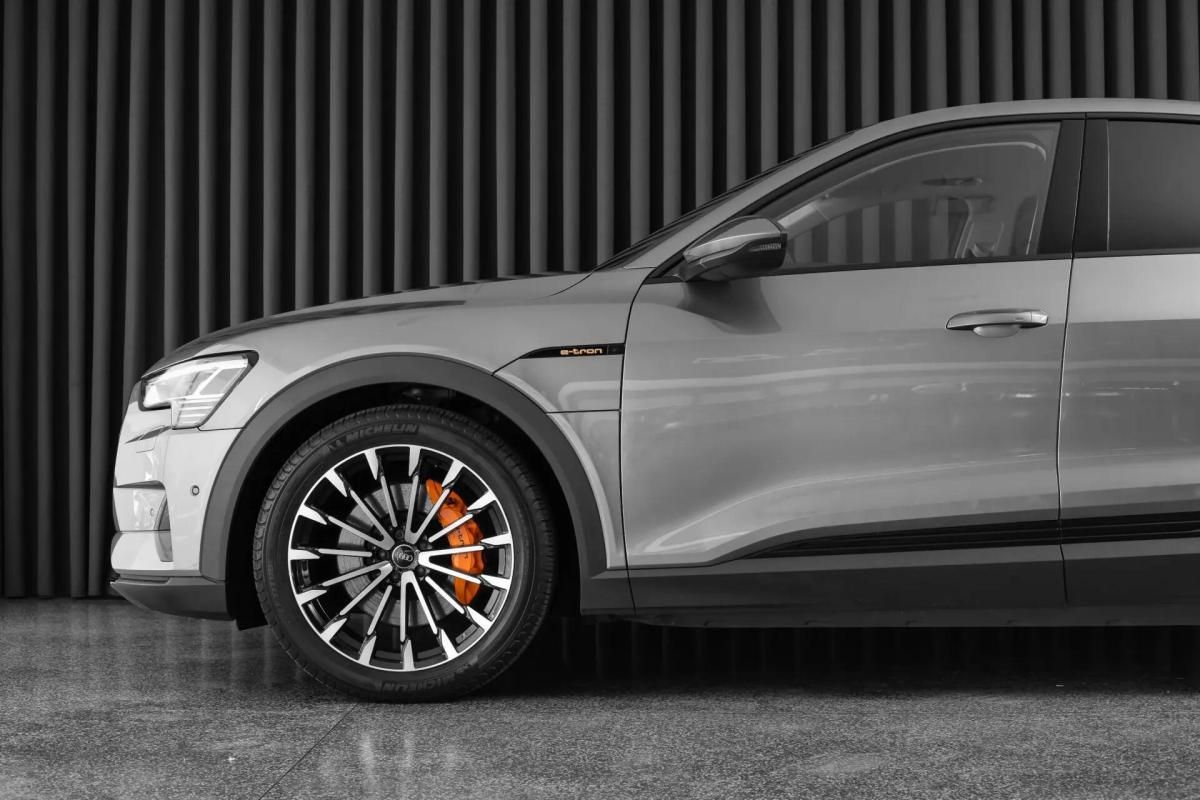 audi-e-tron-2020-eletrico-0cc