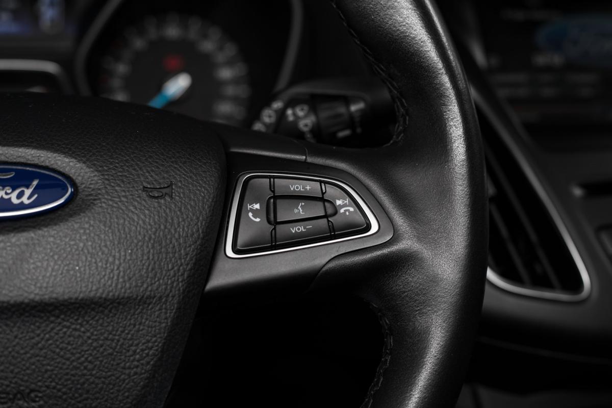 ford-focus-2016-gasolina-999cc