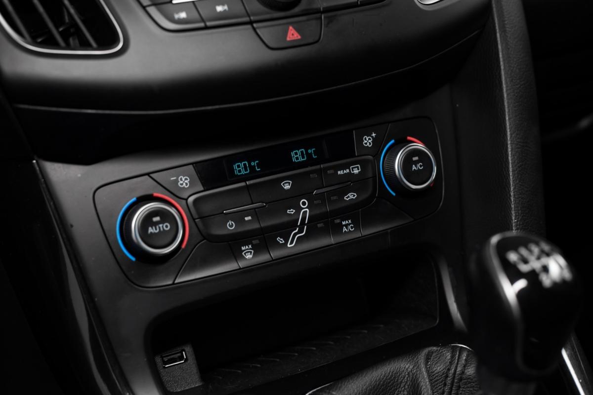 ford-focus-2016-gasolina-999cc