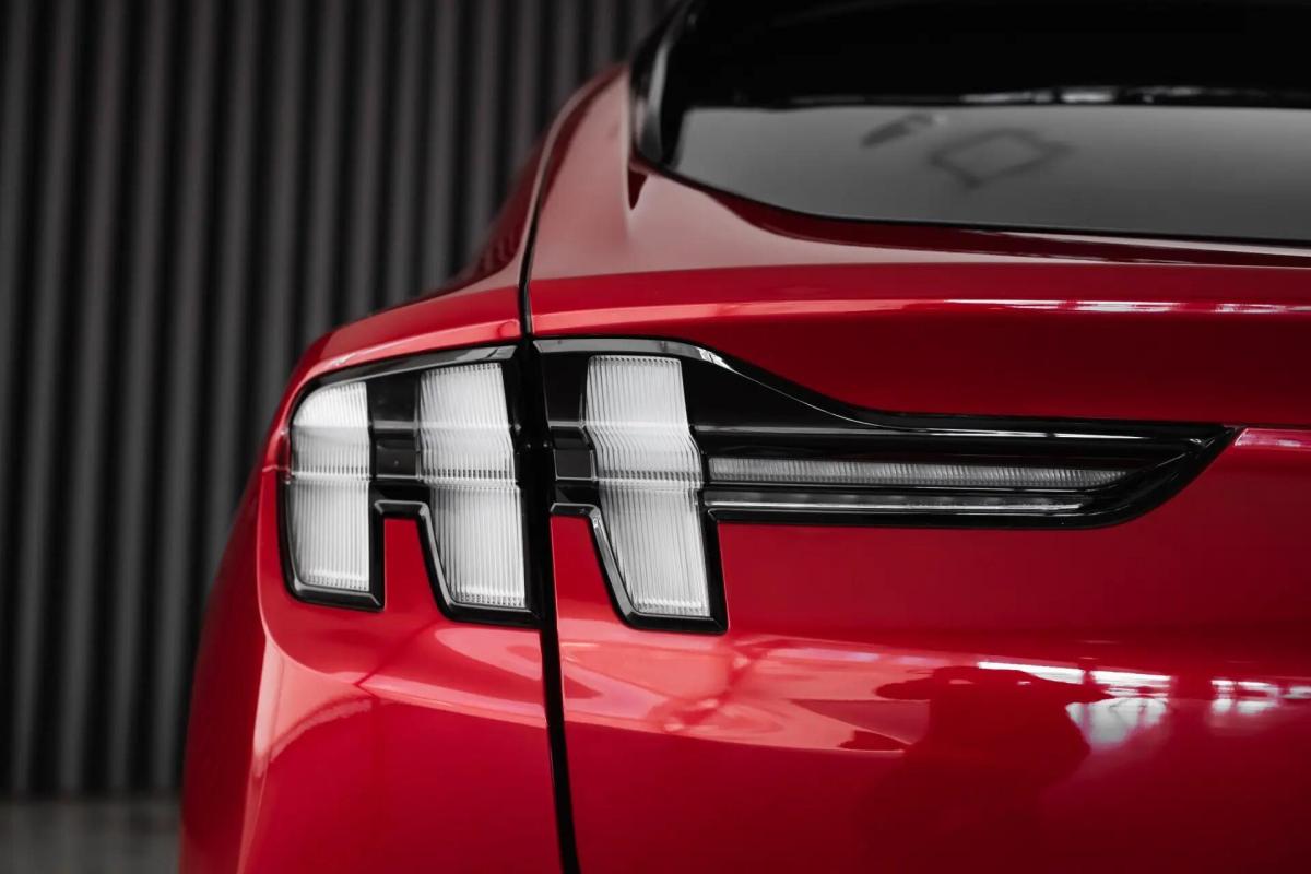ford-mustang-mach-e-2022-eletrico-0cc