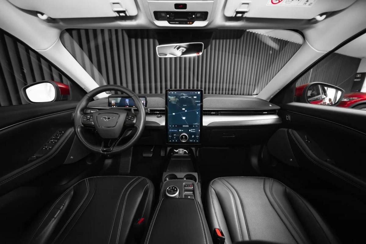 ford-mustang-mach-e-2022-eletrico-0cc
