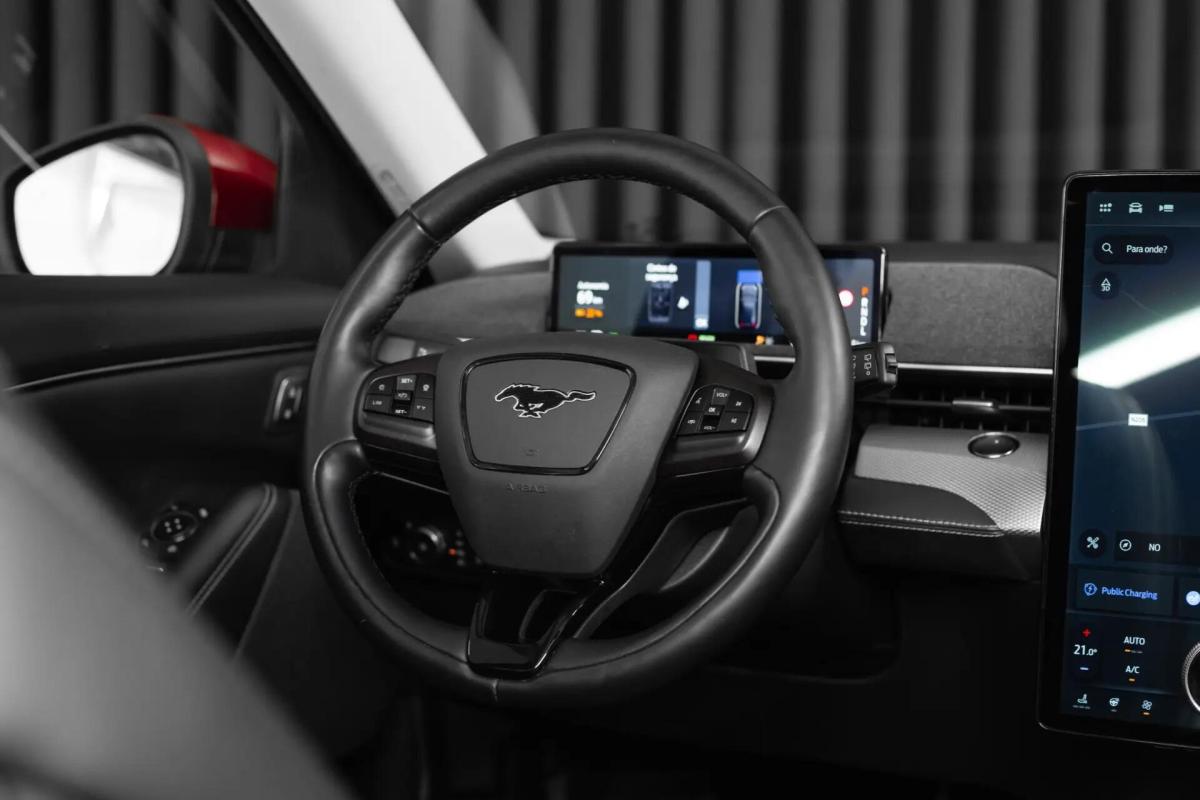 ford-mustang-mach-e-2022-eletrico-0cc