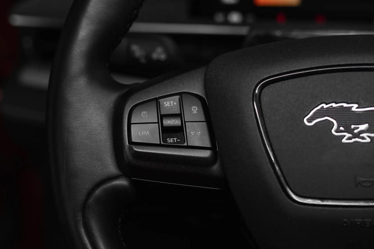 ford-mustang-mach-e-2022-eletrico-0cc