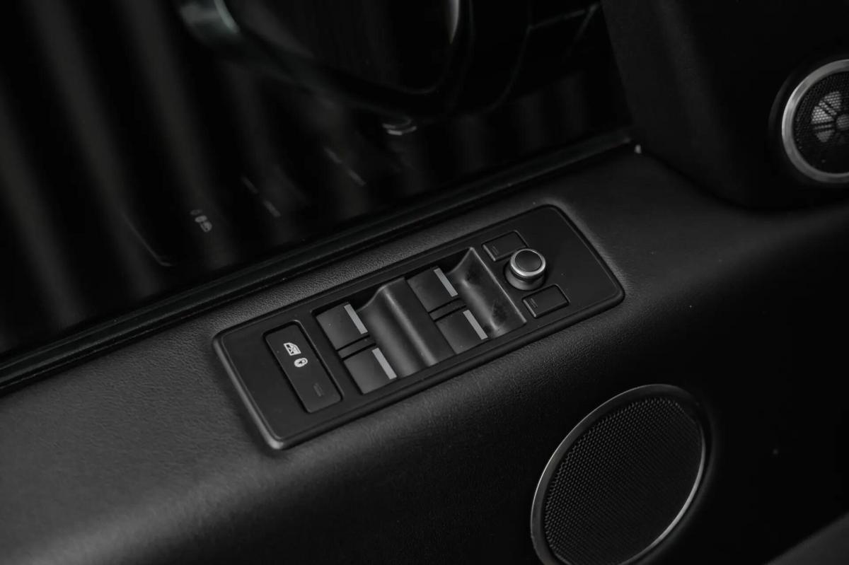 land-rover-range-rover-sport-2017-diesel-1999cc