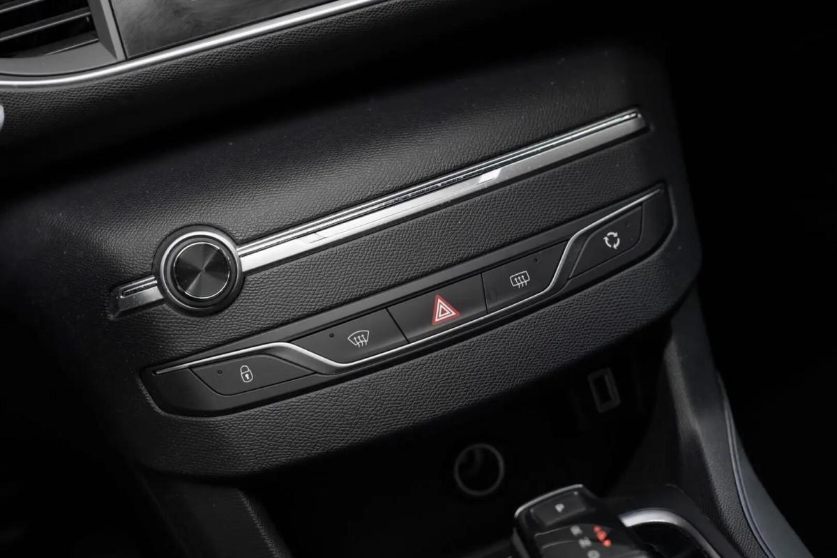 peugeot-308-sw-2020-diesel-1499cc