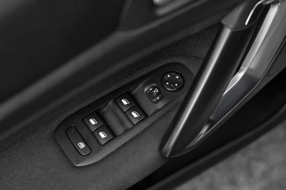 peugeot-308-sw-2020-diesel-1499cc