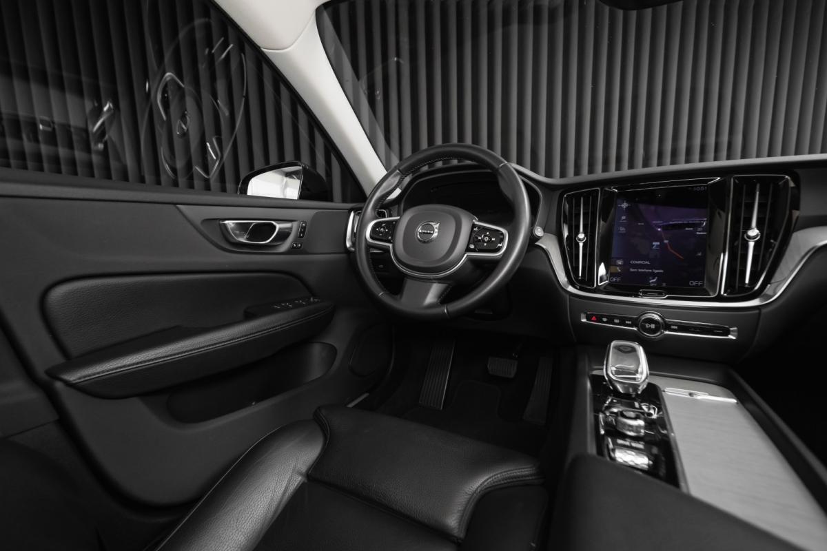 volvo-v60-2021-diesel-1969cc
