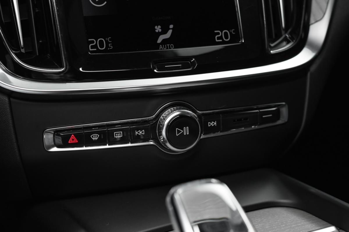 volvo-v60-2021-diesel-1969cc