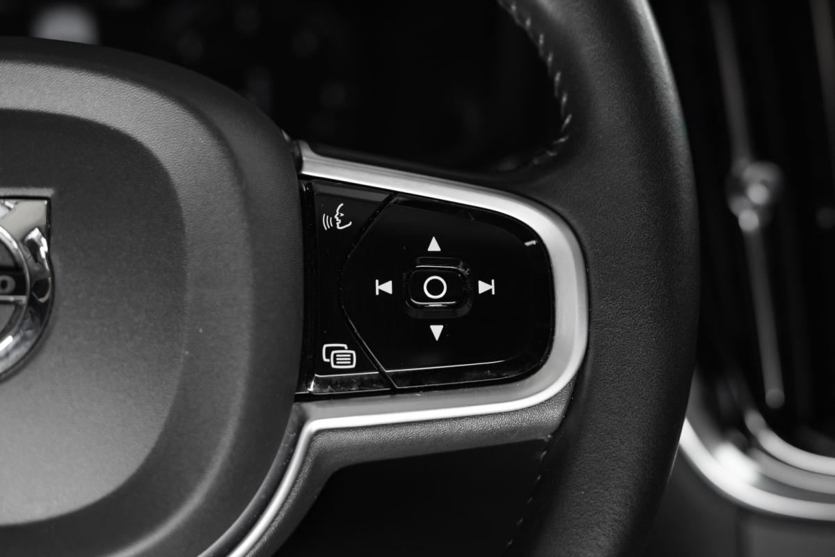 volvo-v60-2021-diesel-1969cc