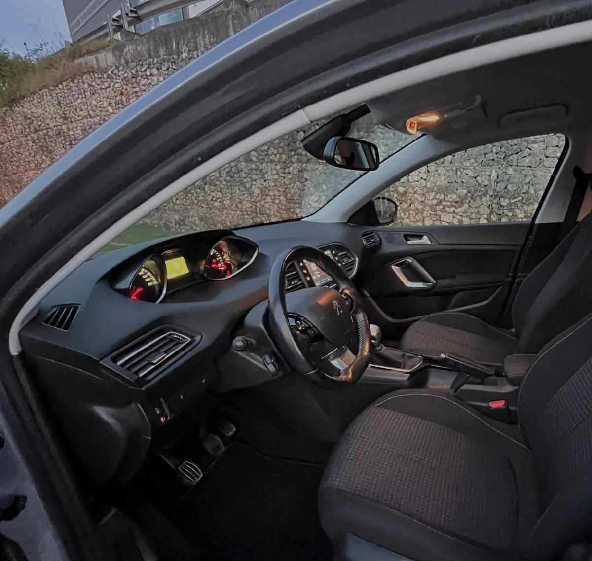 peugeot-308-sw-2019-diesel-1499cc