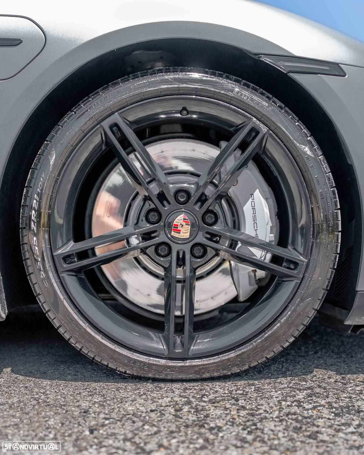 porsche-taycan-turbo-2021-eletrico