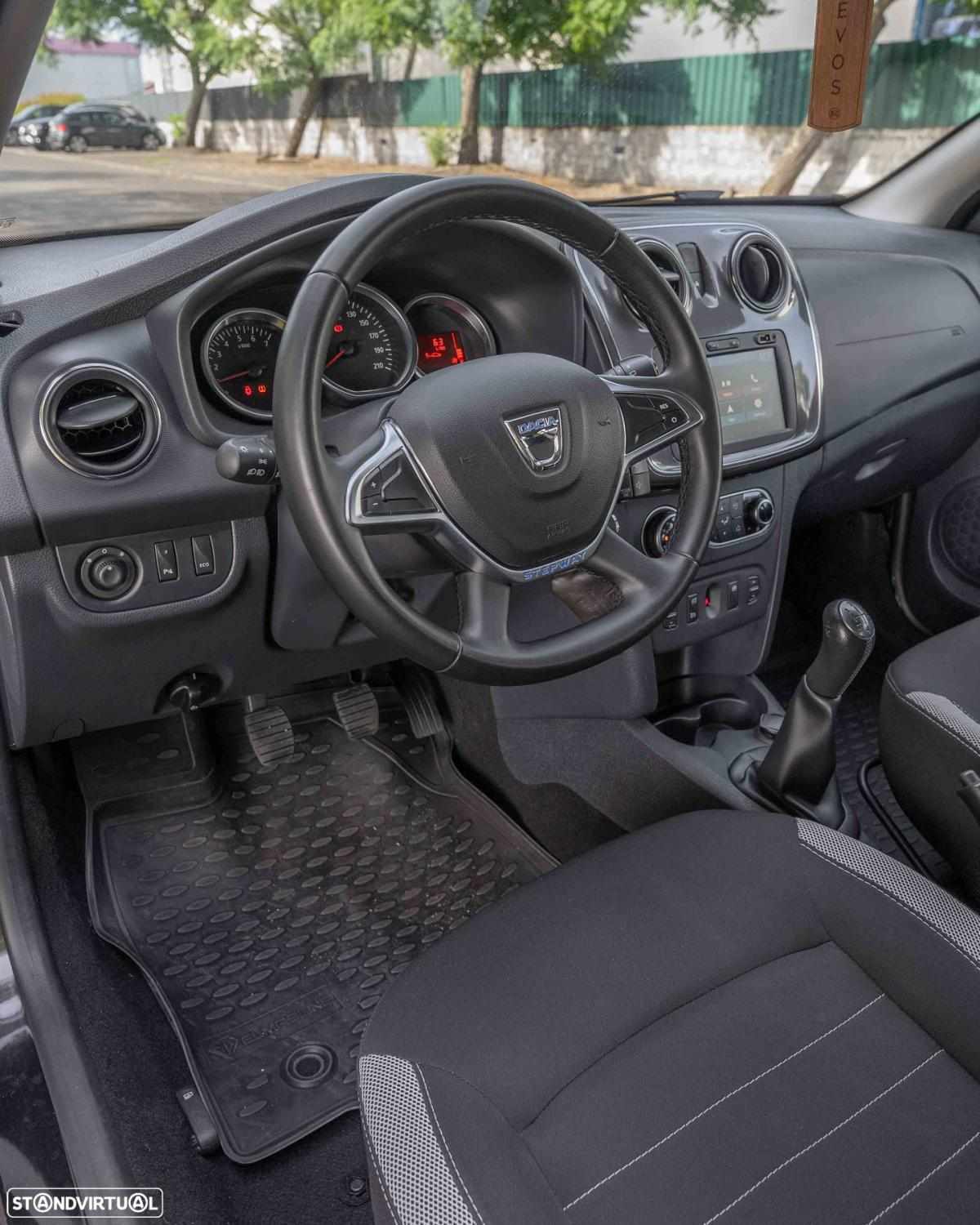 dacia-sandero-0-9-tce-2020-gasolina-898cc
