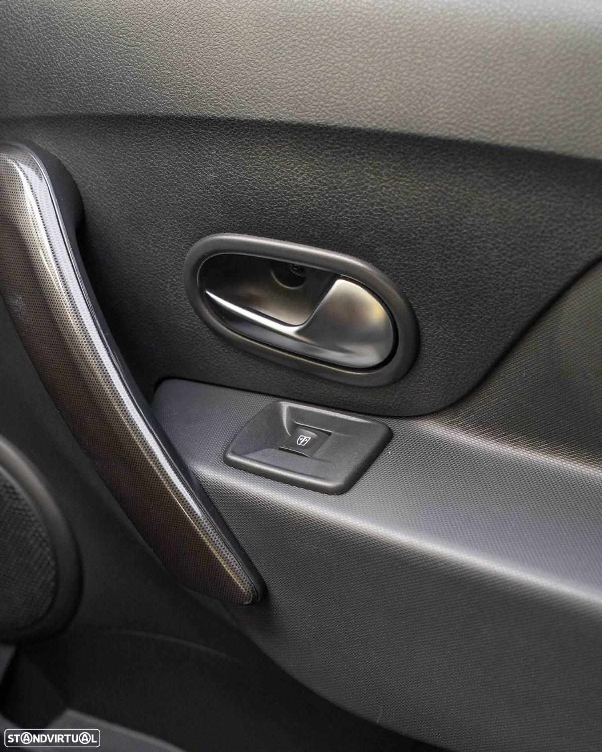 dacia-sandero-0-9-tce-2020-gasolina-898cc