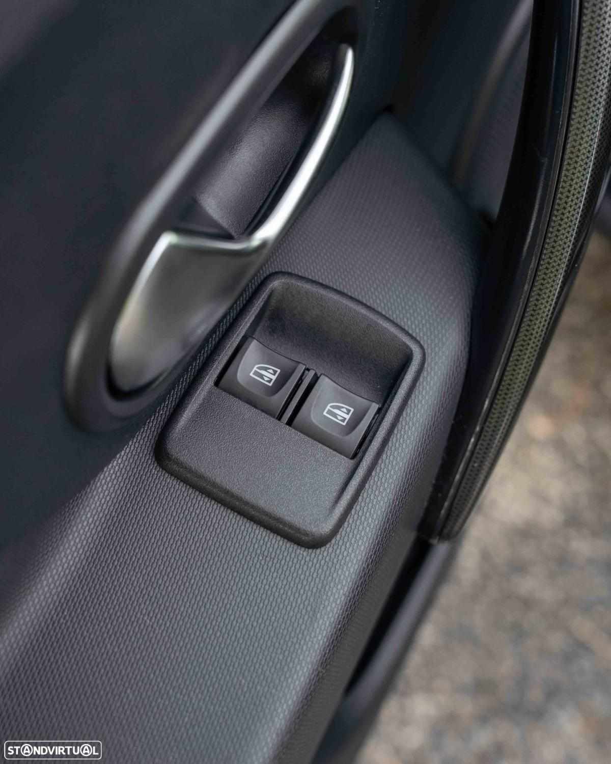 dacia-sandero-0-9-tce-2020-gasolina-898cc