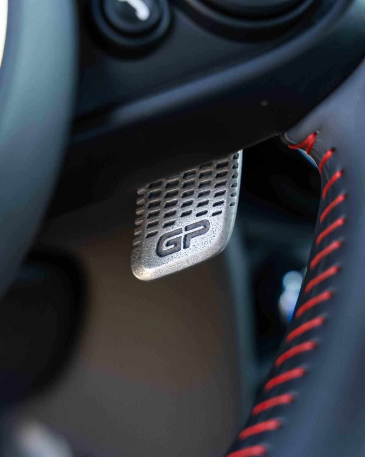 mini-hatch-gp-2020-gasolina-1998cc