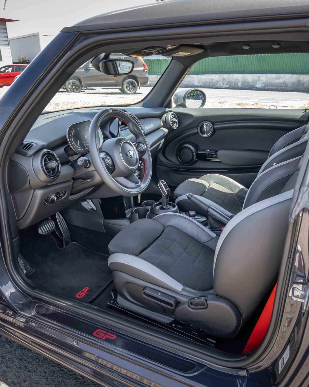 mini-hatch-gp-2020-gasolina-1998cc