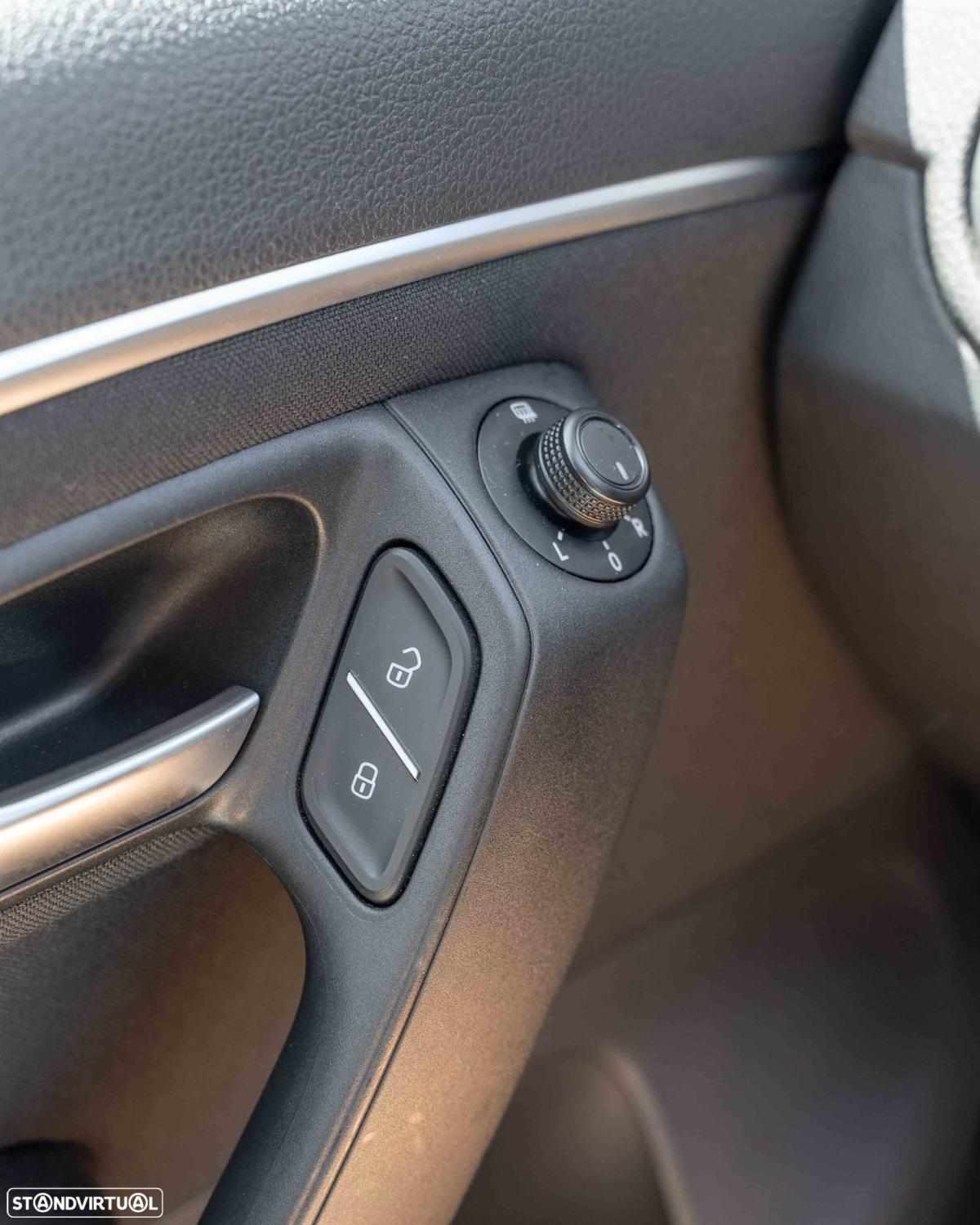 volkswagen-polo-1-0-2015-gasolina-999cc