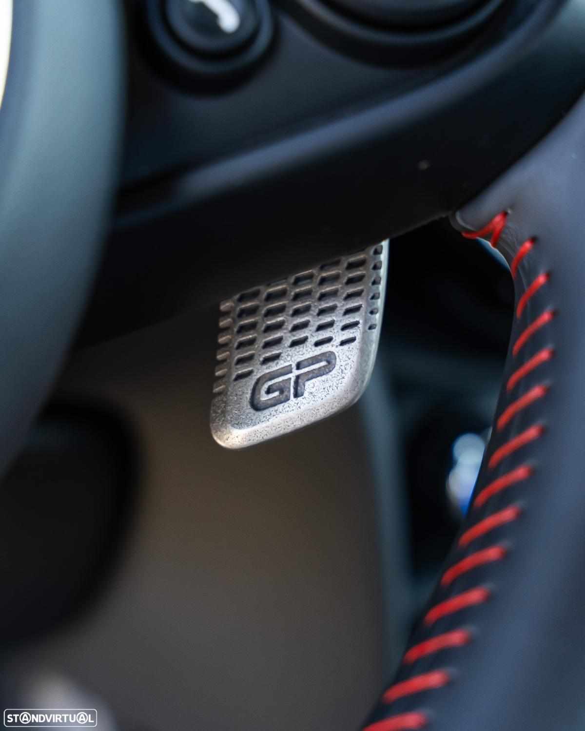 mini-hatch-2-0-306cv-2020-gasolina-1998cc