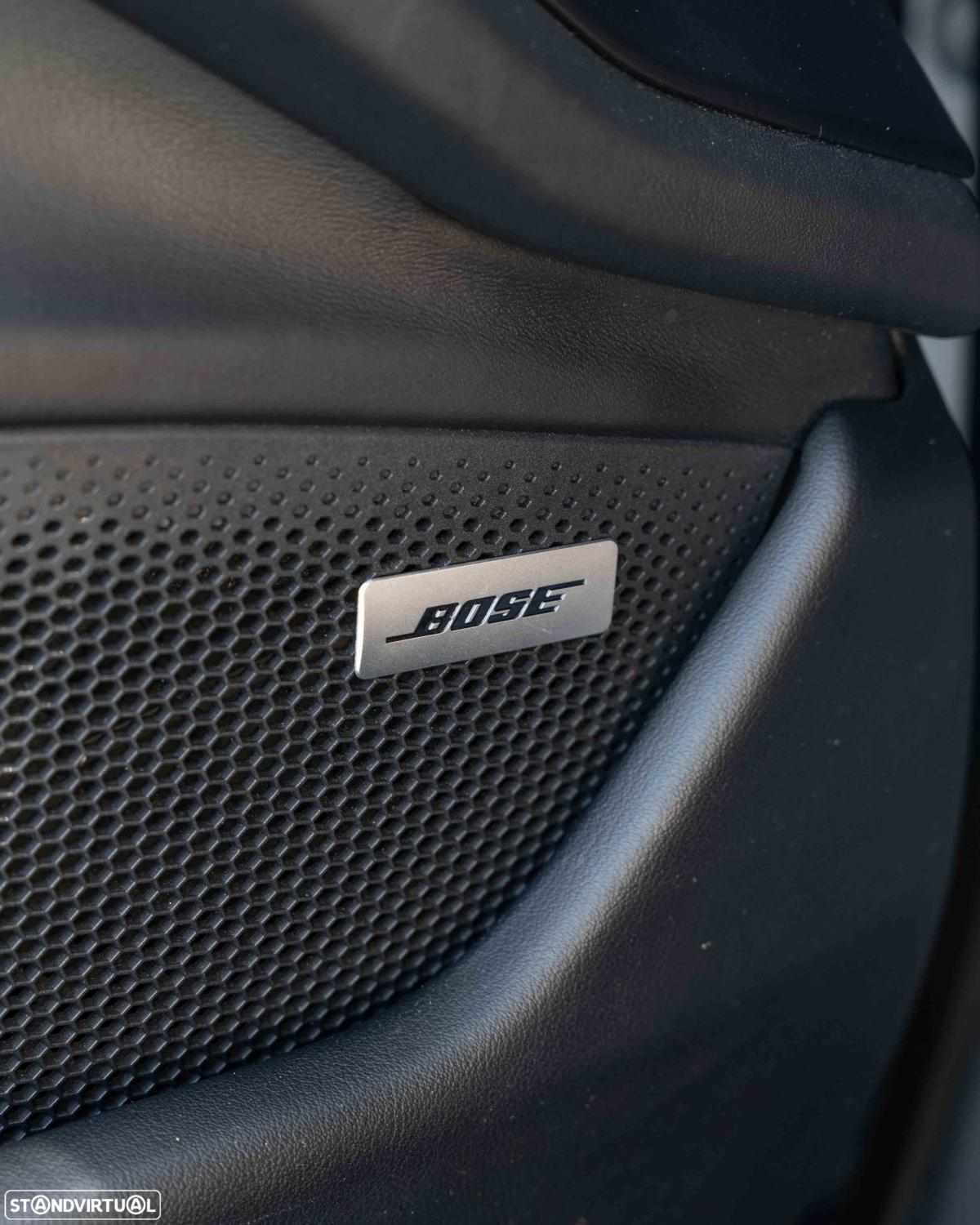 porsche-taycan-turbo-s-2020-eletrico