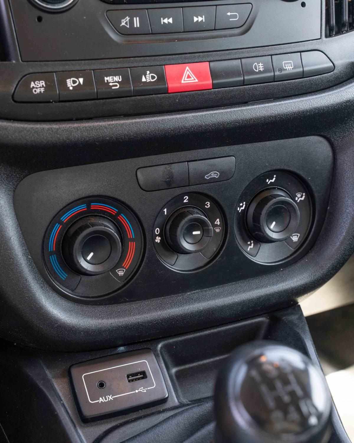 fiat-doblo-1-2-95cv-2018-diesel-1248cc