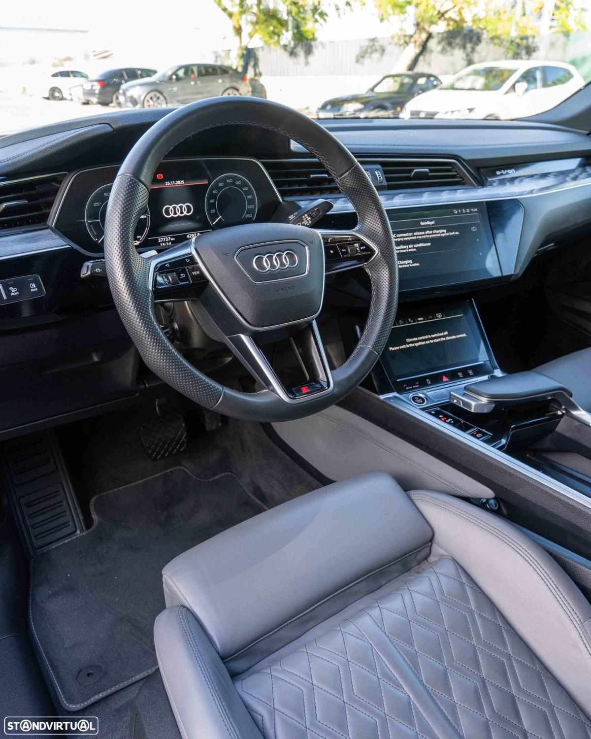audi-e-tron-55-quattro-2022-eletrico