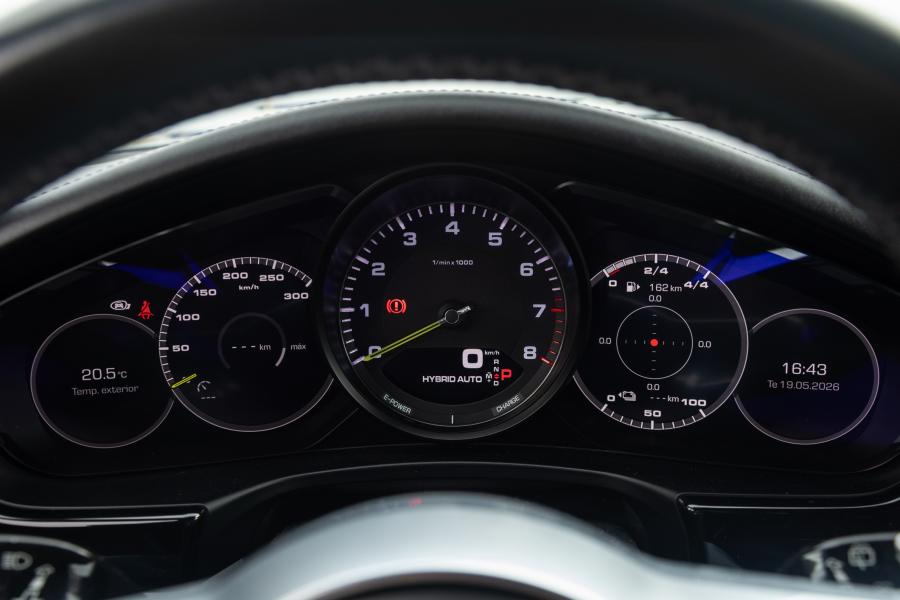 porsche-panamera-sport-turismo-2018-hibrido-a-diesel-2894cc