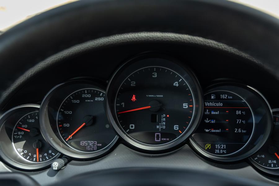 porsche-cayenne-2011-diesel-2967cc