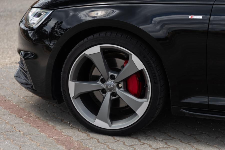 audi-a4-avant-2018-diesel-1968cc