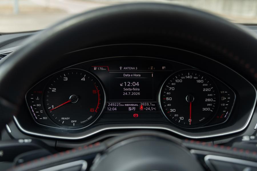 audi-a4-avant-2018-diesel-1968cc