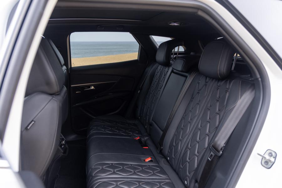 peugeot-3008-2019-diesel-1499cc