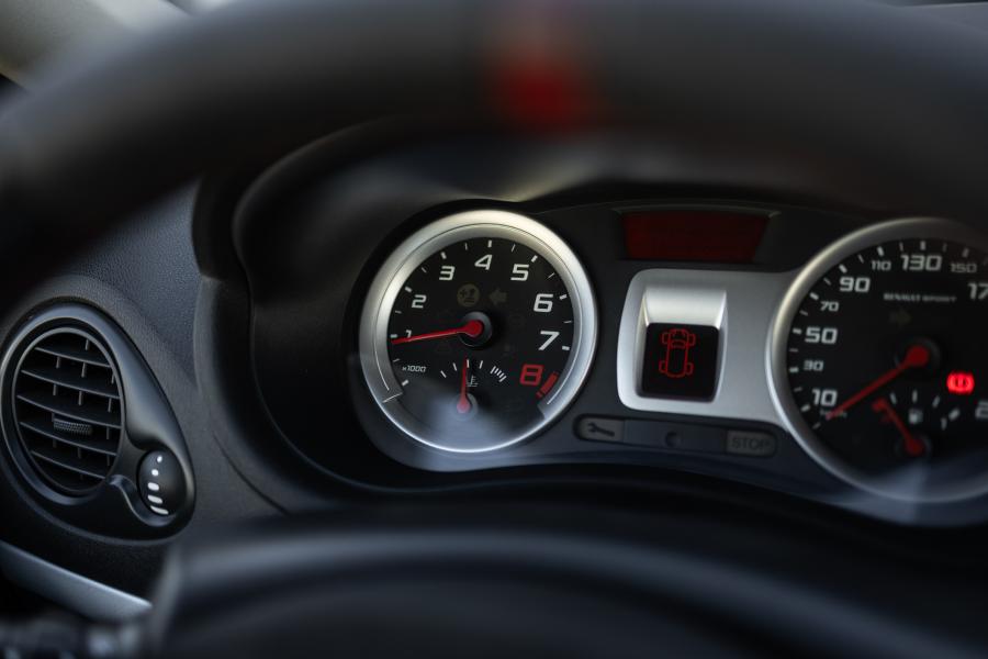 renault-clio-2007-gasolina-1998cc