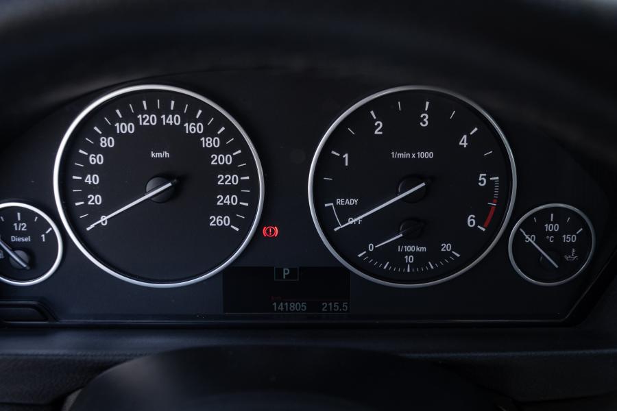 bmw-serie-3-2015-diesel-1995cc