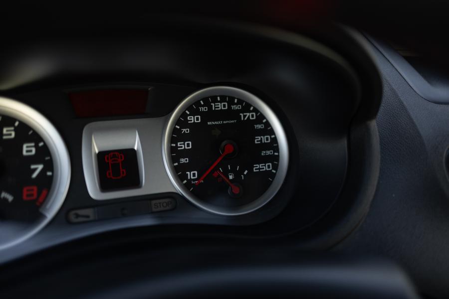 renault-clio-2007-gasolina-1998cc