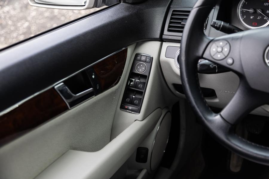 mercedes-benz-classe-c-2009-diesel-2148cc