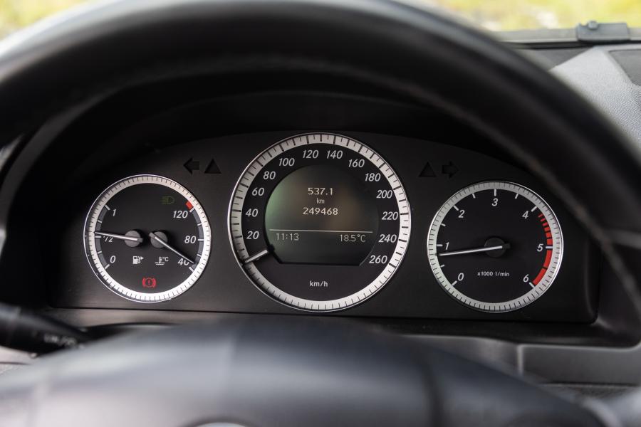 mercedes-benz-classe-c-2009-diesel-2148cc