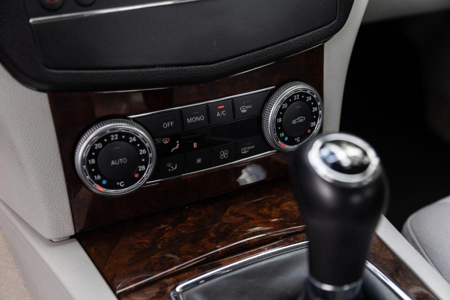 mercedes-benz-classe-c-2009-diesel-2148cc