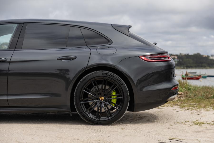 porsche-panamera-sport-turismo-2018-hibrido-a-gasolina-2894cc
