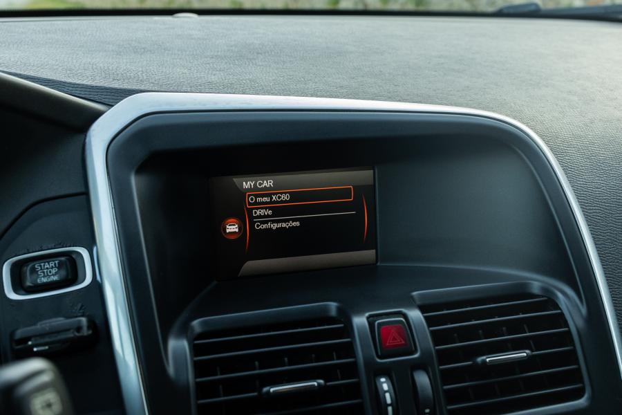 volvo-xc60-2012-diesel-1984cc