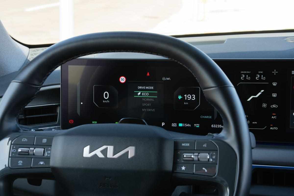 kia-ev9-99-8-kwh-rwd-2023-eletrico