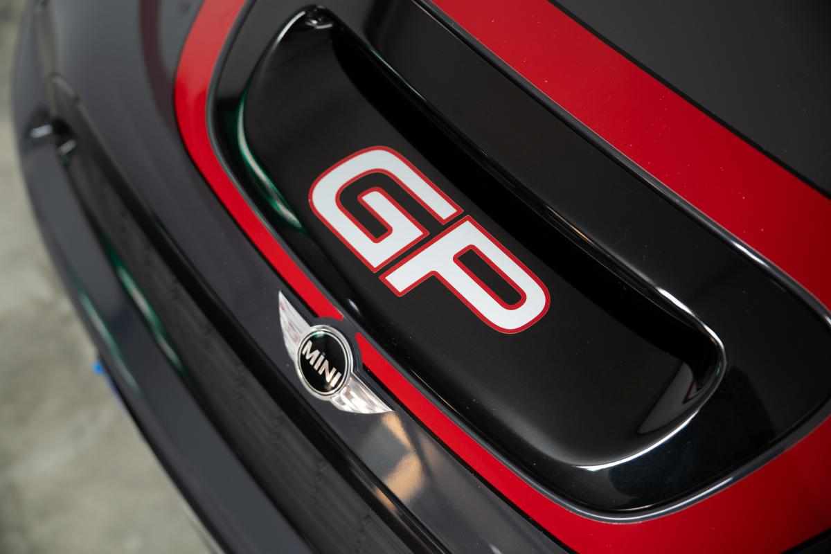 mini-hatch-gp-2013-gasolina-1598cc