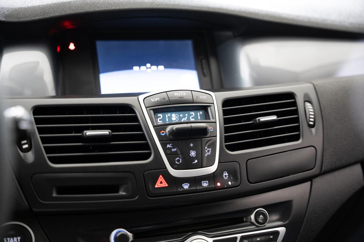 renault-laguna-2010-diesel-1461cc