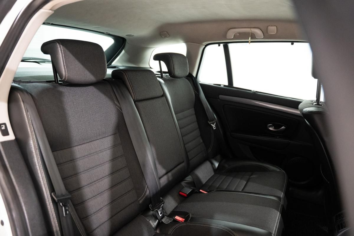 renault-laguna-2010-diesel-1461cc