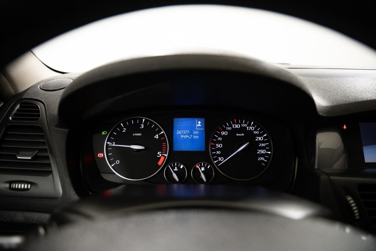 renault-laguna-2010-diesel-1461cc