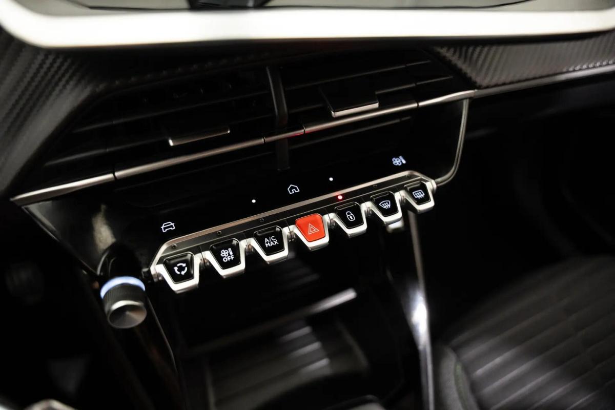 peugeot-2008-2024-gasolina-1199cc