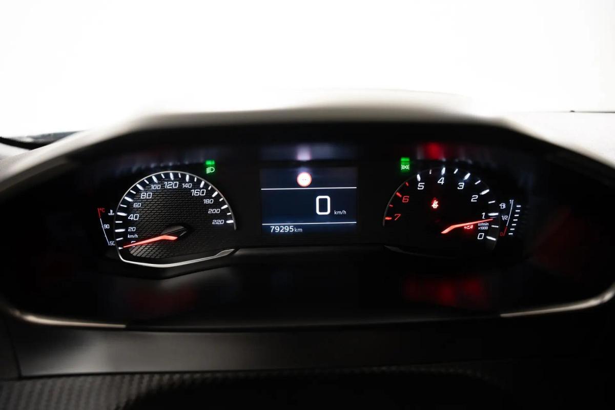 peugeot-2008-2024-gasolina-1199cc